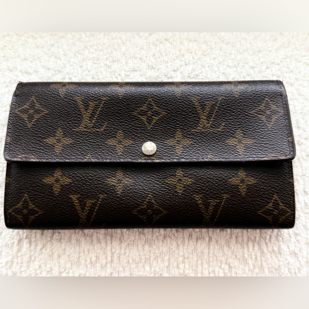 Authentic Louis vuitton brown monogram long wallet